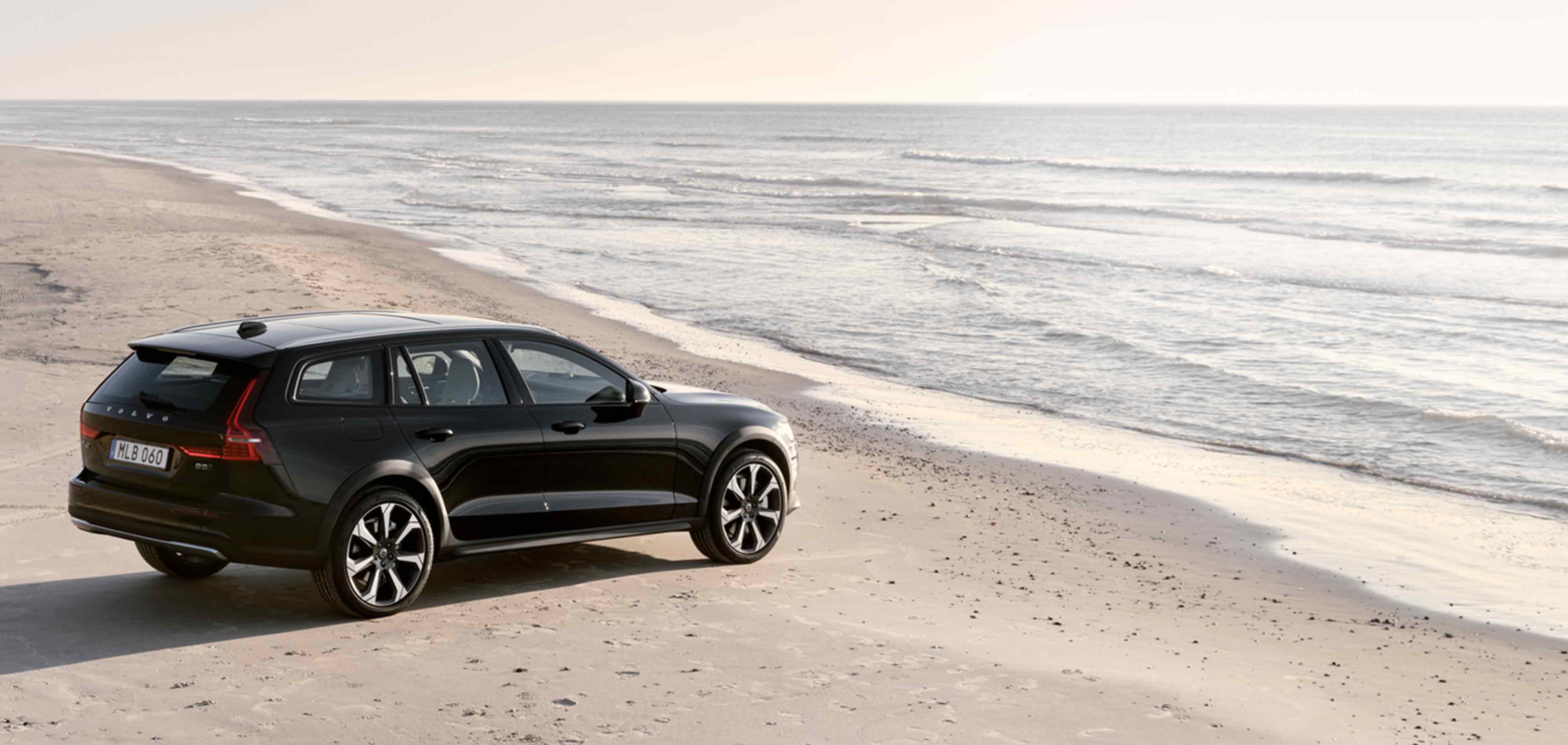 Volvo V60 Cross Country un V90 Cross Country